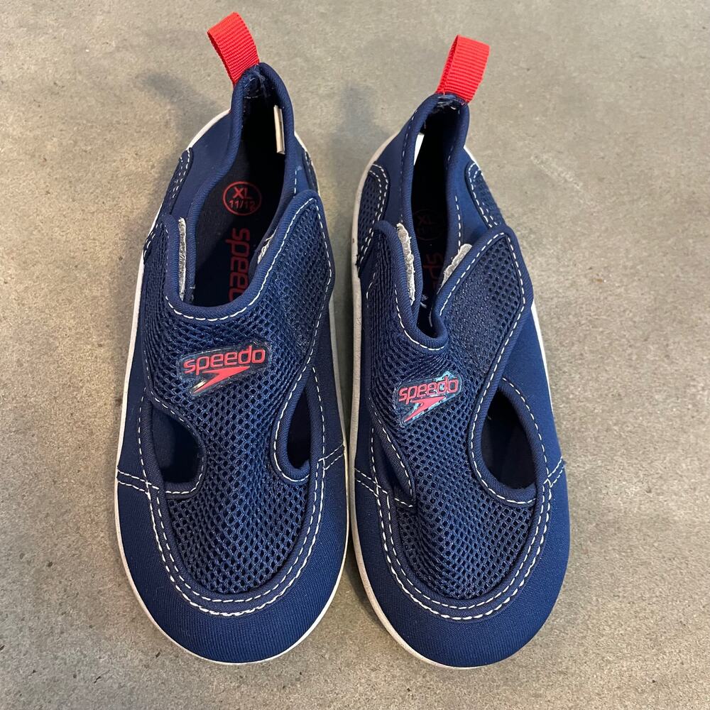 Speedo Navy blue red water shoes swim boys XL shoes size 11 12